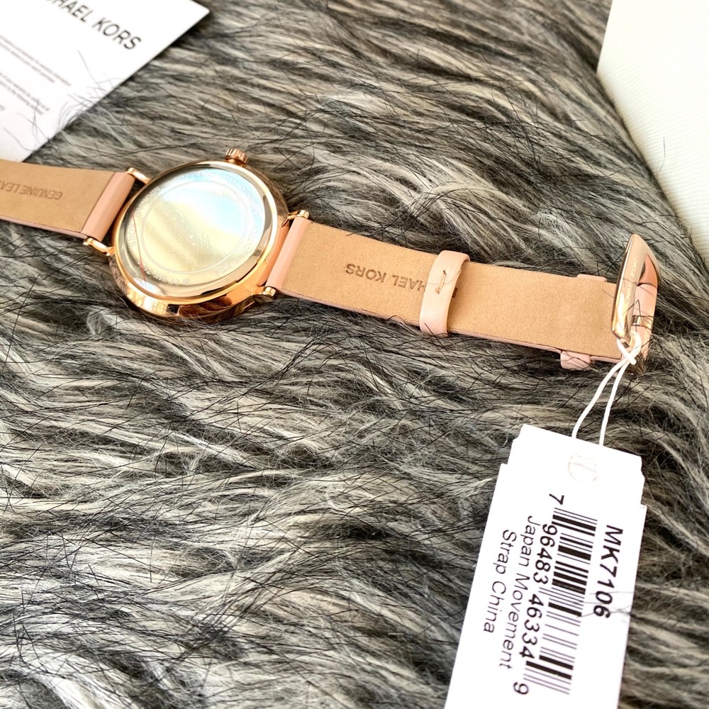 NWT authentic MK mother pearl rosegold blush watch - Picture 6 of 6